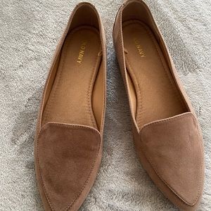 Brown/tan suede flats